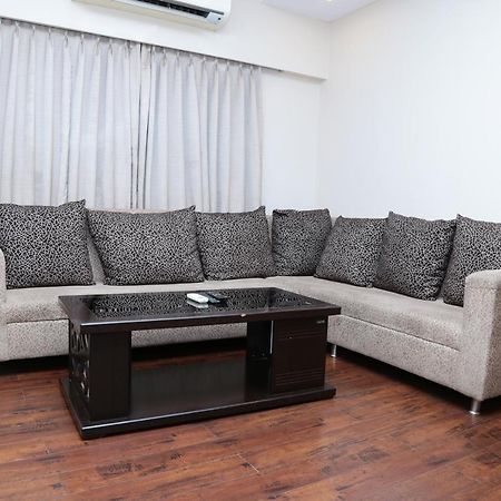 Kc Manor Hotel Джамшедпур Екстериор снимка