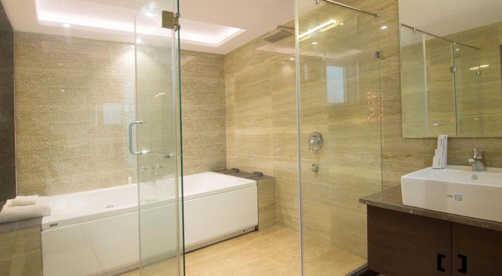 Kc Manor Hotel Джамшедпур Екстериор снимка