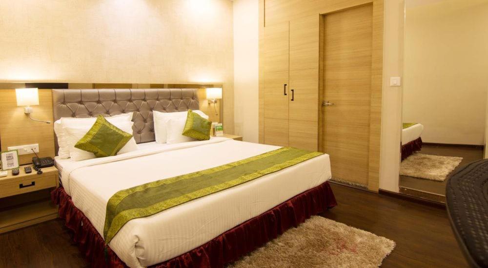 Kc Manor Hotel Джамшедпур Екстериор снимка