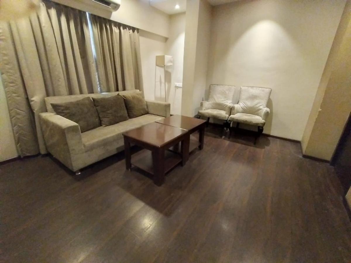 Kc Manor Hotel Джамшедпур Екстериор снимка