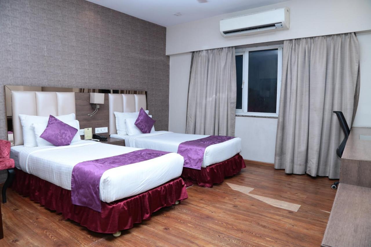 Kc Manor Hotel Джамшедпур Екстериор снимка