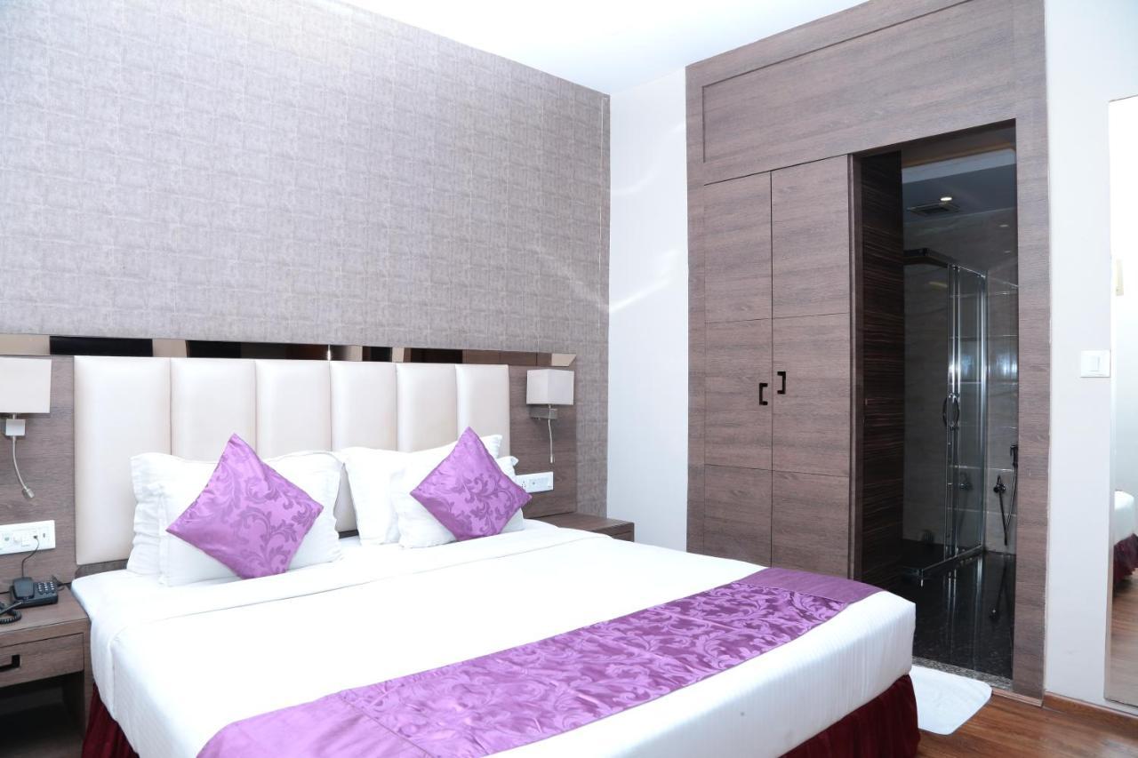 Kc Manor Hotel Джамшедпур Екстериор снимка